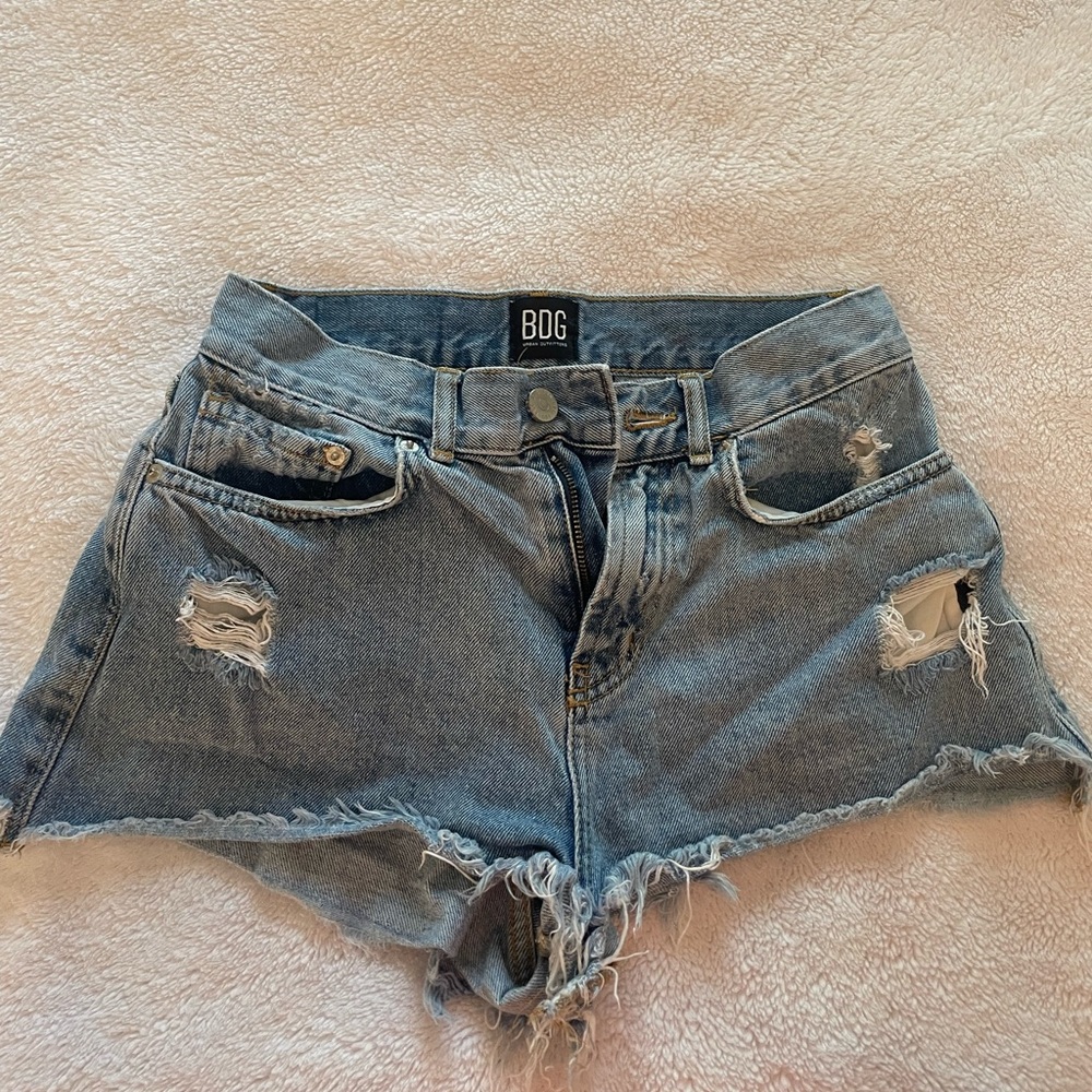 BDG Urban Outfitters Jean Shorts in a Size 26 (Blue)